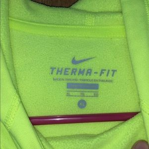Nike Tops - Nike therma fit sweatshirt Nike Tops - Nike therma fit sweatshirt